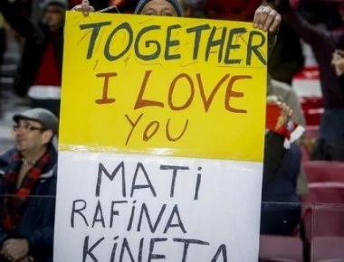 Εκπληκτικό μήνυμα οπαδού της Μπενφίκα για τις πυρκαγιές στην Ελλάδα!